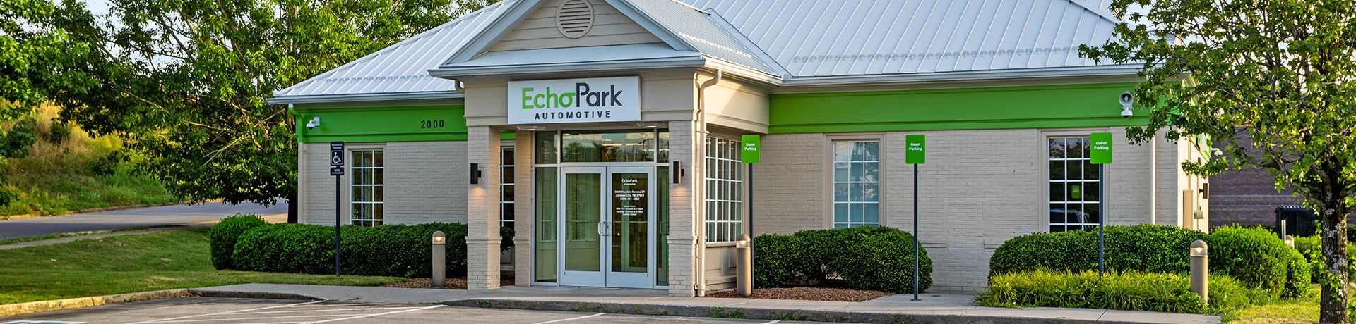 An EchoPark store is designed with guests' comfort in mind, usually with lots of windows and modern, bright furnishings and fixtures.