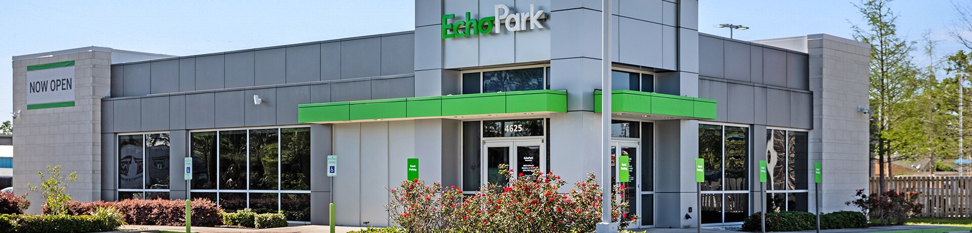 An EchoPark store is designed with guests' comfort in mind, usually with lots of windows and modern, bright furnishings and fixtures.