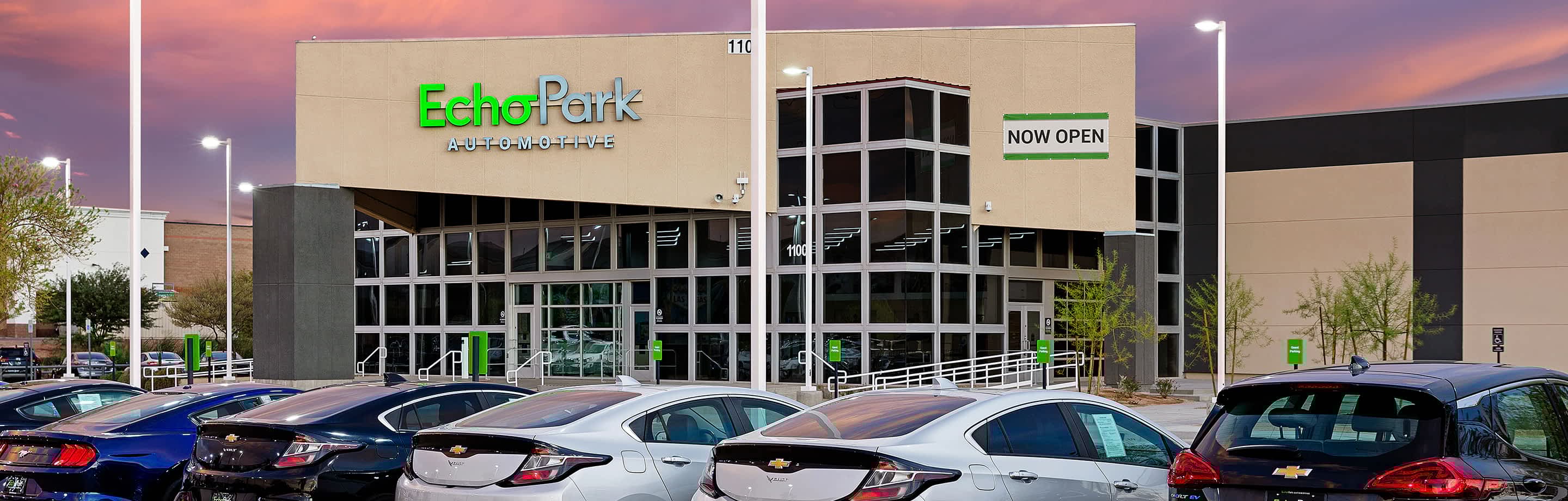 An EchoPark store is designed with guests' comfort in mind, usually with lots of windows and modern, bright furnishings and fixtures.