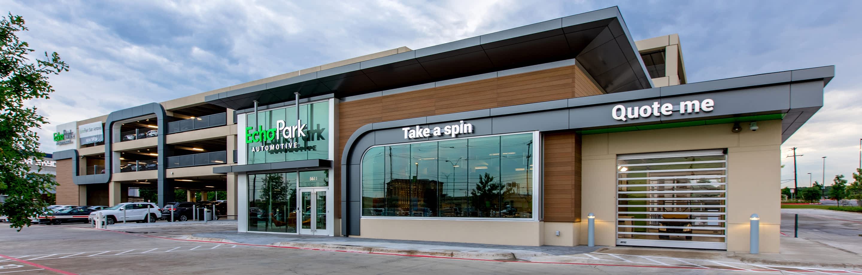 An EchoPark store is designed with guests' comfort in mind, usually with lots of windows and modern, bright furnishings and fixtures.
